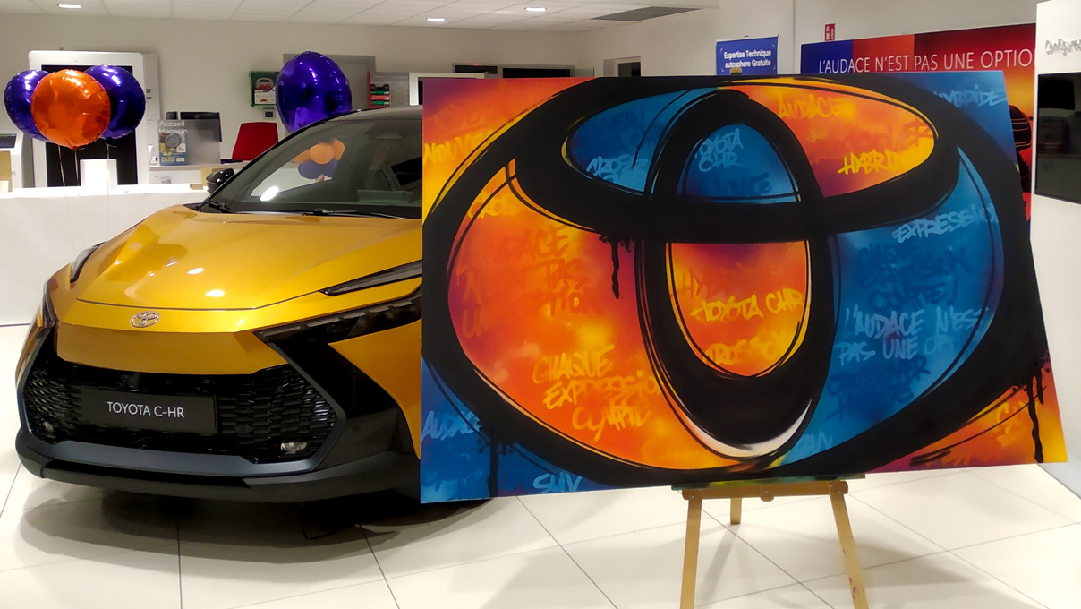 Live-painting logo Toyota