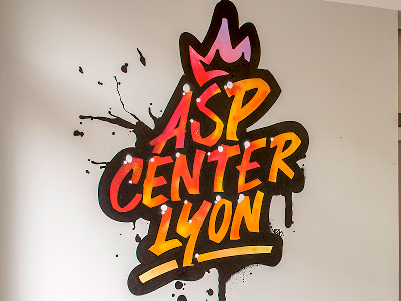 logo graffiti